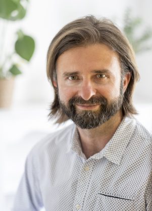 Portrait-of-Stamford-Counsellor-Andrew-Brackenbury